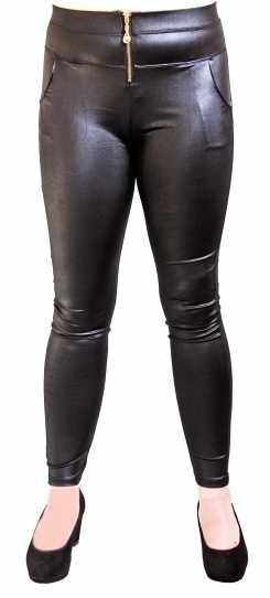 Wetlook Leggings - Woman in Black